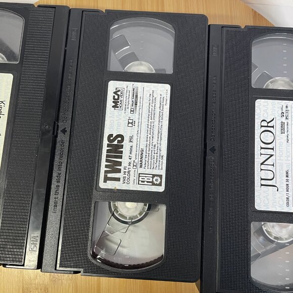 Lot of 3 Arnold Schwarzenegger Comedy VHS Tapes Kindergarten Cop Twins Junior - Picture 5 of 6